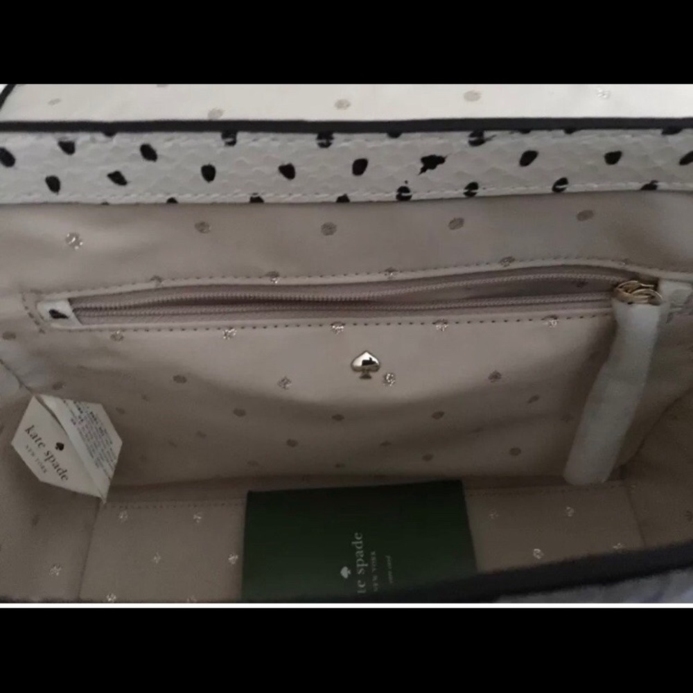 NWT Kate Spade cross body leather purse. 👜🛍 - Picture 3 of 8